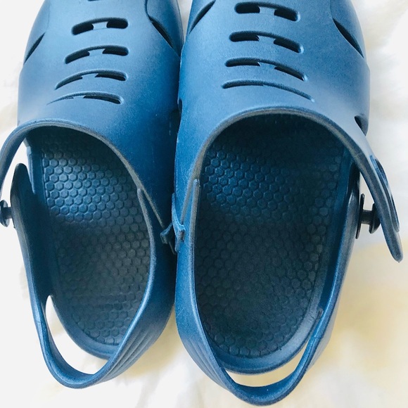 All condition shoe - Picture 2 of 12